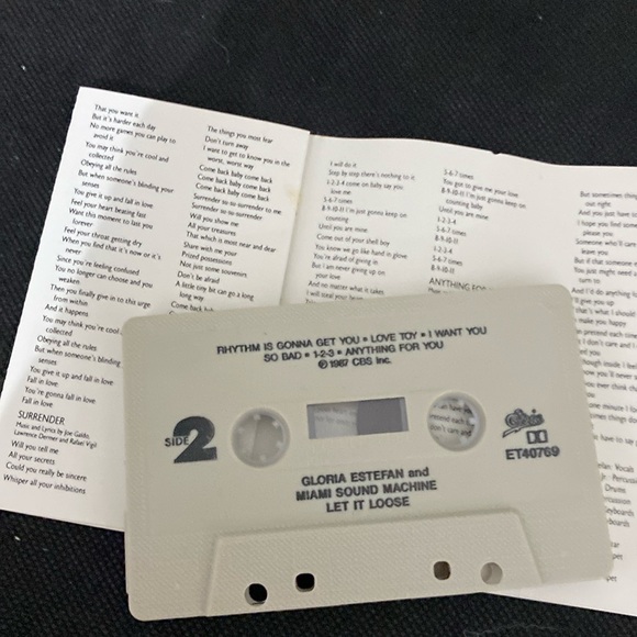 Vintage classic 87’s cassette tape-Gloria Estefan & Miami Sound Machine - Picture 3 of 3